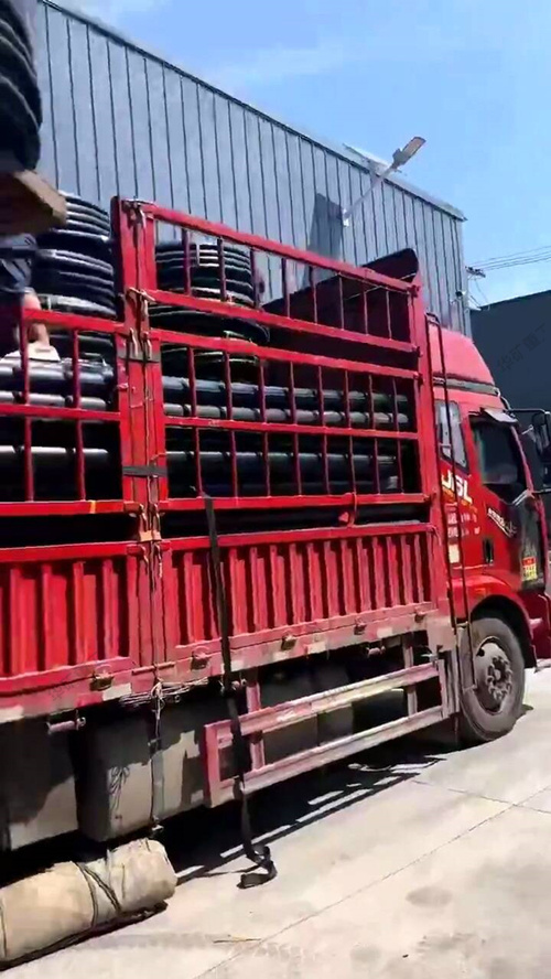 华矿集团一车穿线管发往新疆