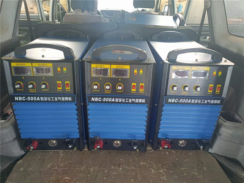 华矿集团热销产品电焊机发往陕西