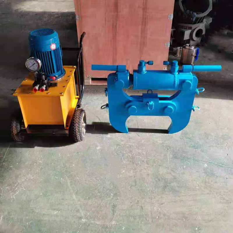 华矿集团热销产品混凝土破碎钳发往辽宁