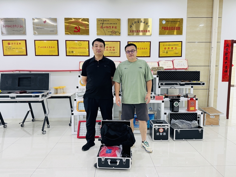 热烈欢迎广西客商莅临华矿集团现场自提YCS3000瞬变电磁仪一台