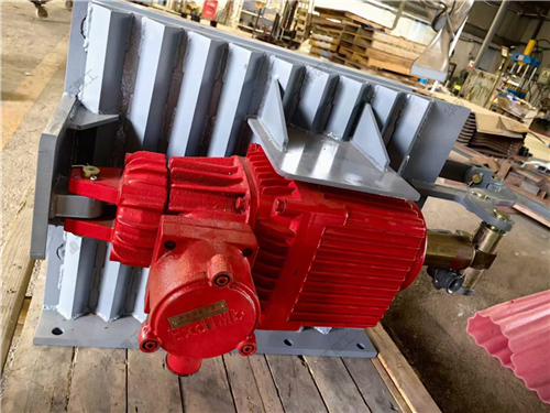 钢丝绳制动器 (2).jpg 钢丝绳制动器 (2).jpg