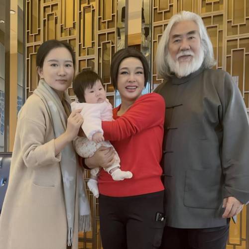澳门王中王心水王中王和张纪中回应前妻喊话与张纪中回应前妻喊话视频